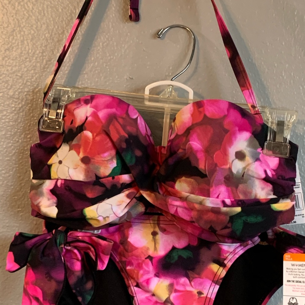Women Owned NWT bikini. M - Picture 4 of 5